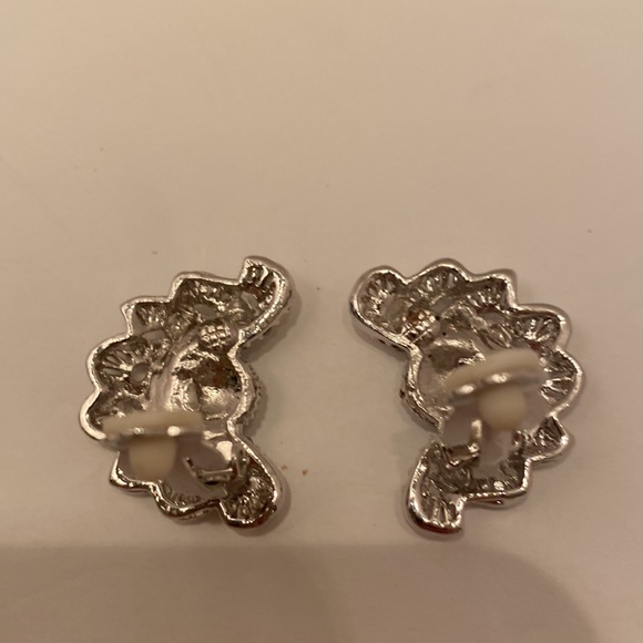 Vintage Rhinestone Clip On earrings lightweight -“ - Picture 4 of 5